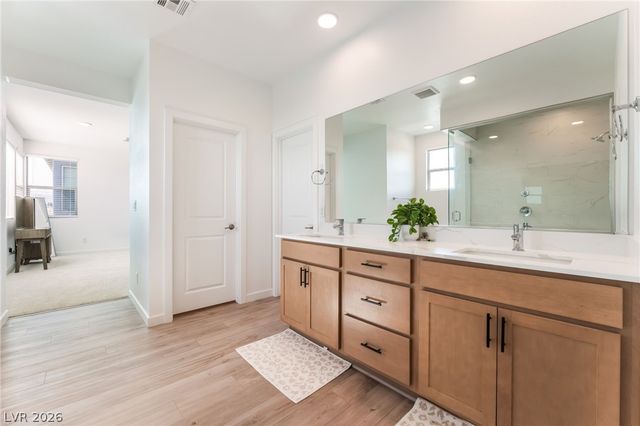 1305 Crimson Sunbird Avenue, North Las Vegas, NV 89084