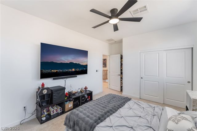 1305 Crimson Sunbird Avenue, North Las Vegas, NV 89084