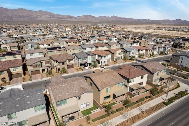 1305 Crimson Sunbird Avenue, North Las Vegas, NV 89084