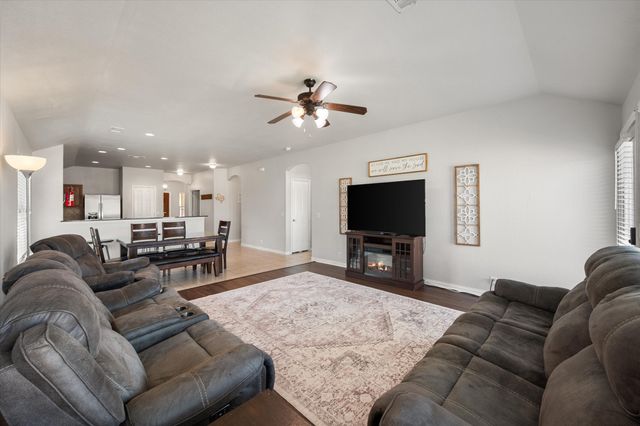 117 Lariat Trail, Waxahachie, TX 75165