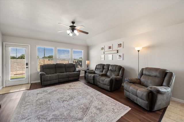 117 Lariat Trail, Waxahachie, TX 75165