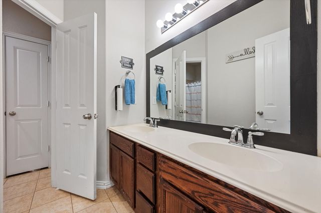 117 Lariat Trail, Waxahachie, TX 75165