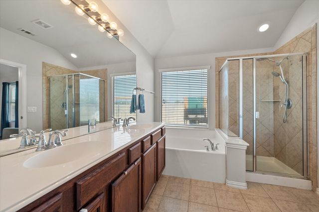 117 Lariat Trail, Waxahachie, TX 75165