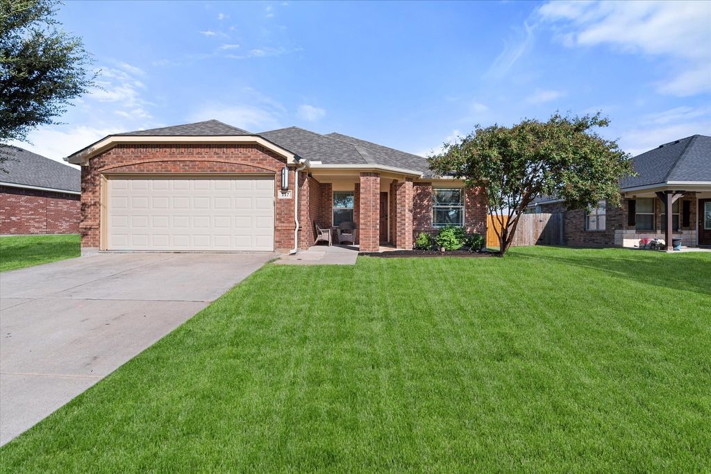 117 Lariat Trail, Waxahachie, TX 75165