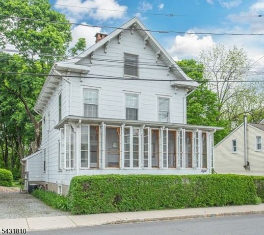 8 Kelly Place, Stanhope Boro, NJ 07874