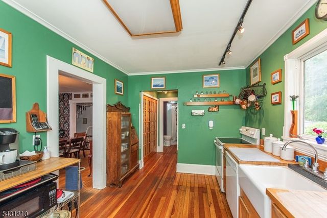 8 Kelly Place, Stanhope Boro, NJ 07874