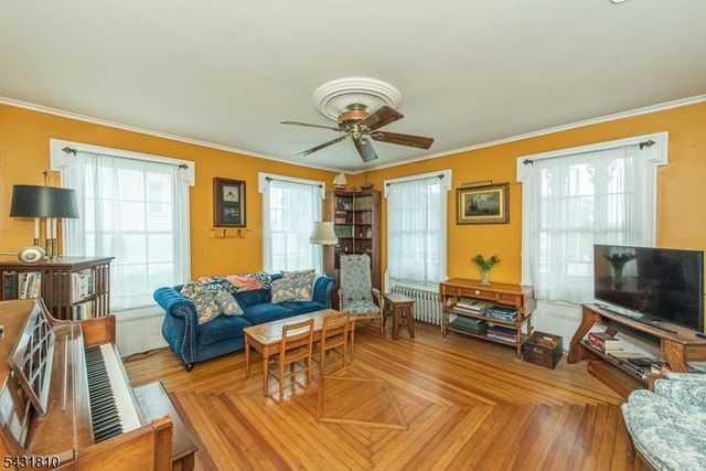 8 Kelly Place, Stanhope Boro, NJ 07874
