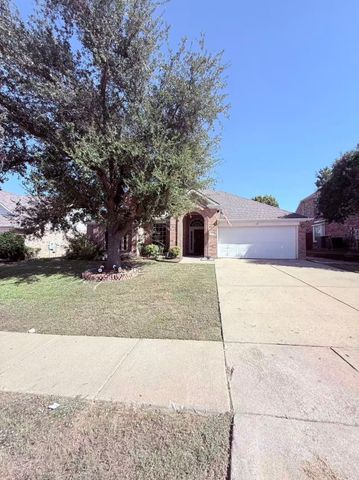 1748 Hidden Brook Drive, Grand Prairie, TX 75050