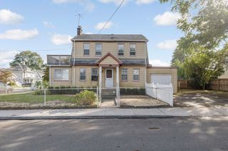 10 Delaware Avenue, Norwalk, CT 06851