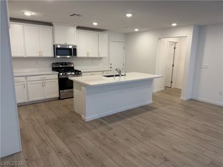 9652 Axel Falls Avenue, Las Vegas, NV 89143