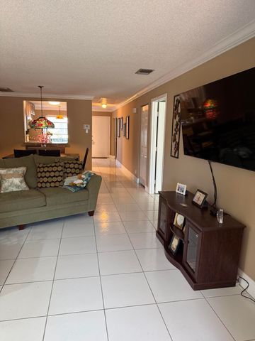 8786 Belle Aire Drive, Boca Raton, FL 33433