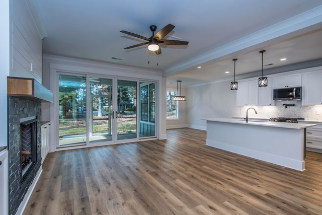 530 Misty Banks Drive, Chapin, SC 29036