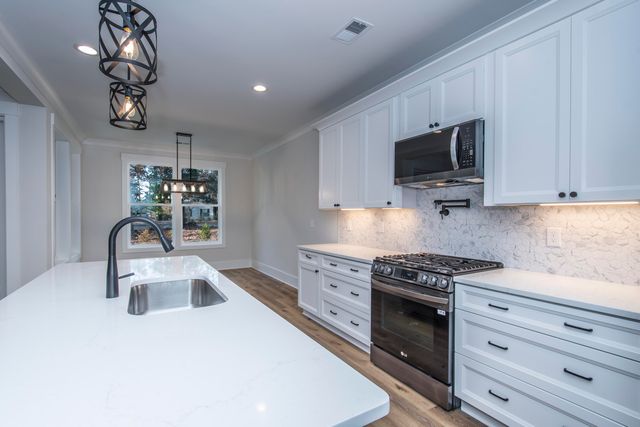 530 Misty Banks Drive, Chapin, SC 29036