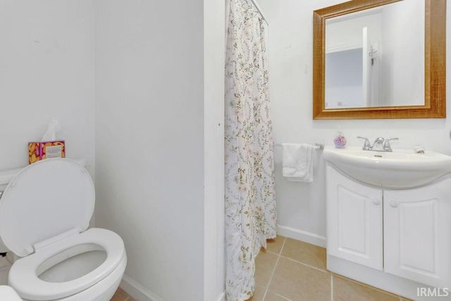 515 S Woodscrest Drive Building A, Bloomington, IN 47401