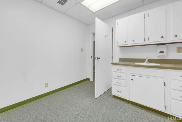 515 S Woodscrest Drive Building A, Bloomington, IN 47401