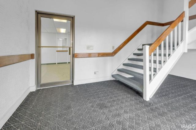 515 S Woodscrest Drive Building A, Bloomington, IN 47401