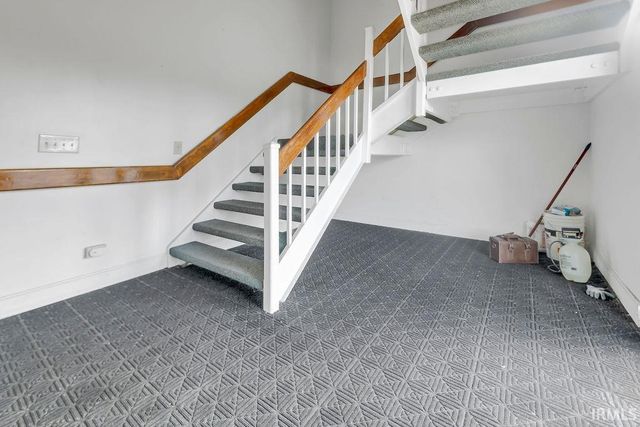 515 S Woodscrest Drive Building A, Bloomington, IN 47401