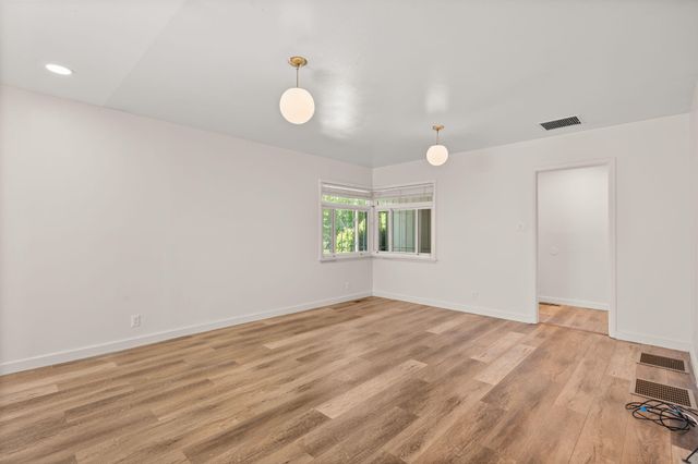 5111 Sunningdale Ave NE, Albuquerque, NM 87110