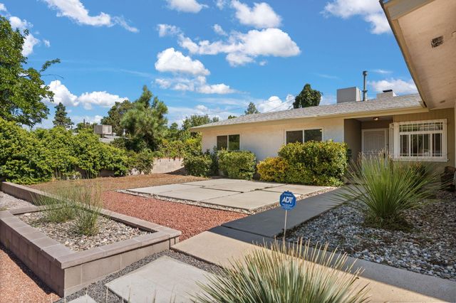 5111 Sunningdale Ave NE, Albuquerque, NM 87110