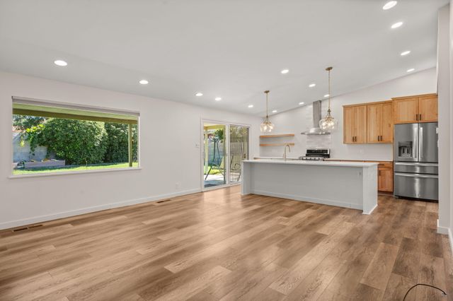 5111 Sunningdale Ave NE, Albuquerque, NM 87110