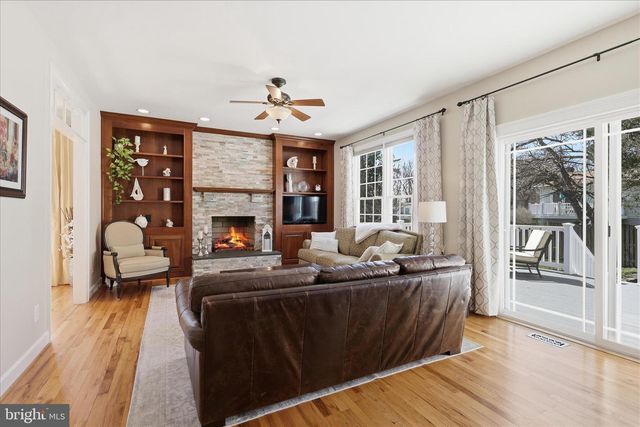 314 ORCHARD CT NW, Vienna, VA 22180