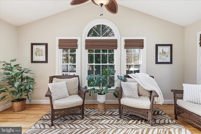 314 ORCHARD CT NW, Vienna, VA 22180