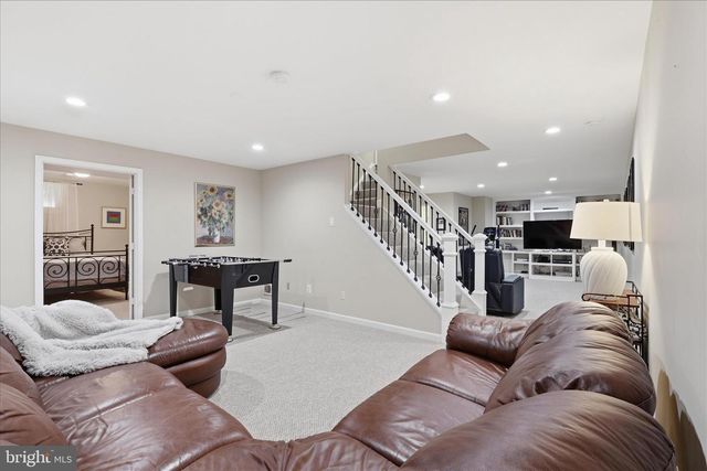 314 ORCHARD CT NW, Vienna, VA 22180