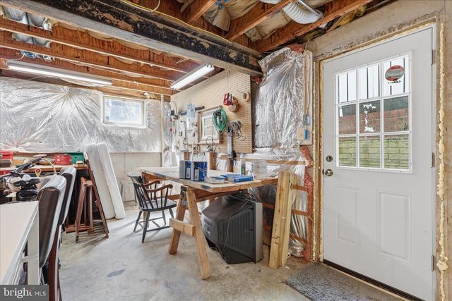 314 ORCHARD CT NW, Vienna, VA 22180