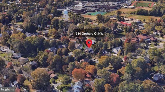 314 ORCHARD CT NW, Vienna, VA 22180