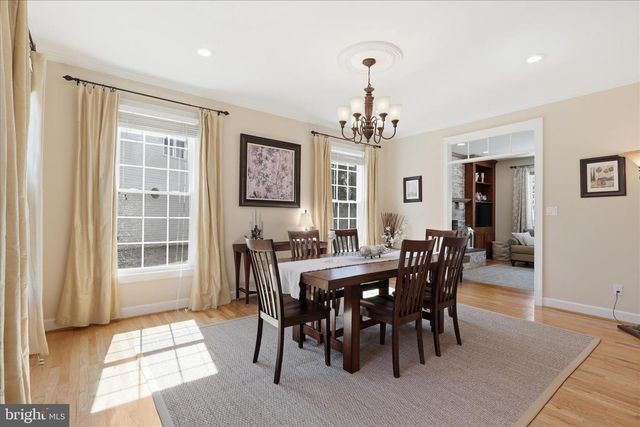 314 ORCHARD CT NW, Vienna, VA 22180