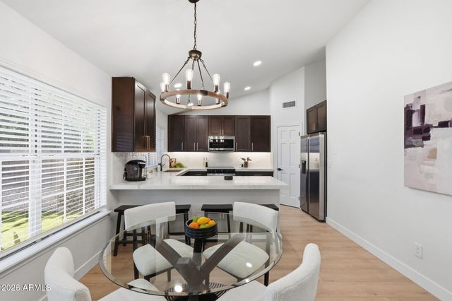 632 W MESQUITE Street, Gilbert, AZ 85233