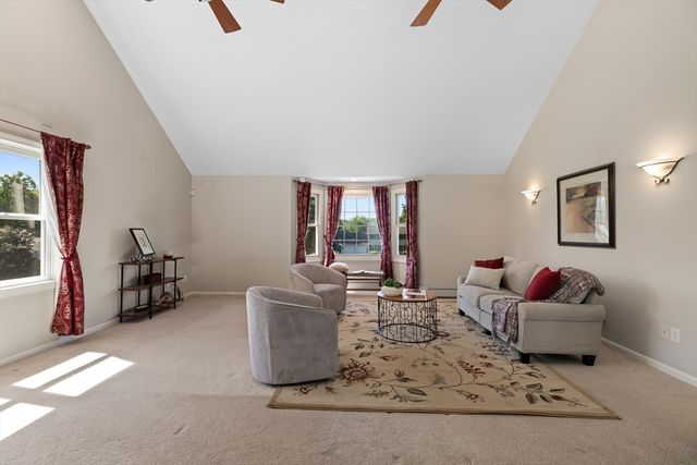 49 Larson Ave, Leominster, MA 01453