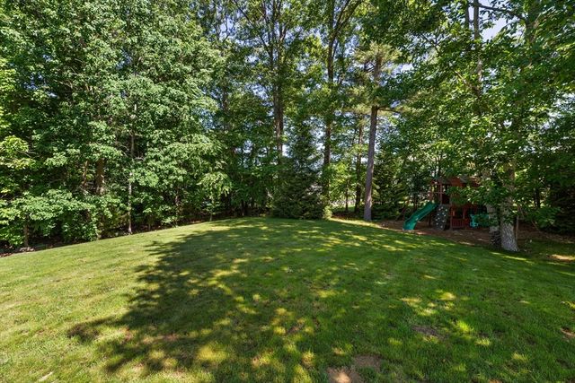 49 Larson Ave, Leominster, MA 01453