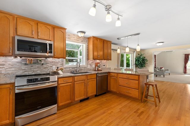 49 Larson Ave, Leominster, MA 01453