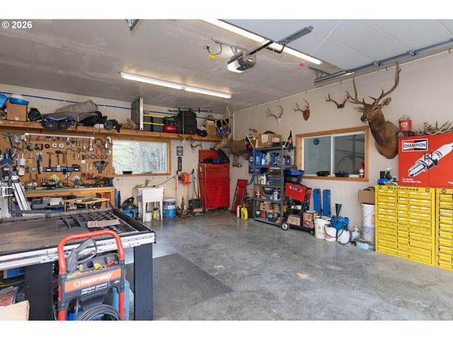 1187 RICE CREEK Rd, Winston, OR 97496