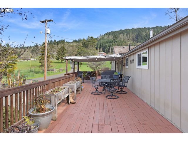 1187 RICE CREEK Rd, Winston, OR 97496