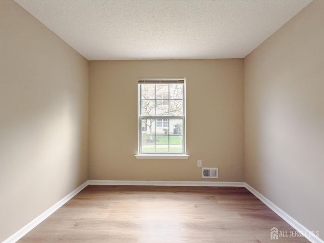 48 Prestwick Way, Edison, NJ 08820