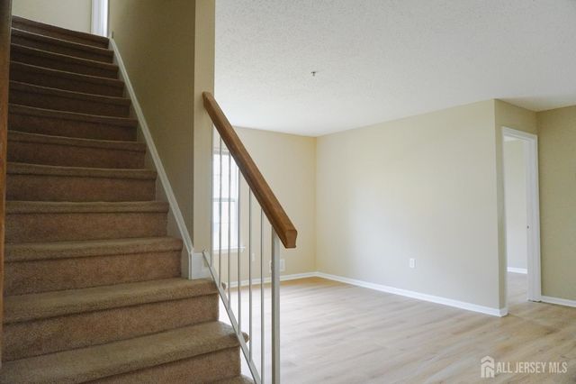 48 Prestwick Way, Edison, NJ 08820