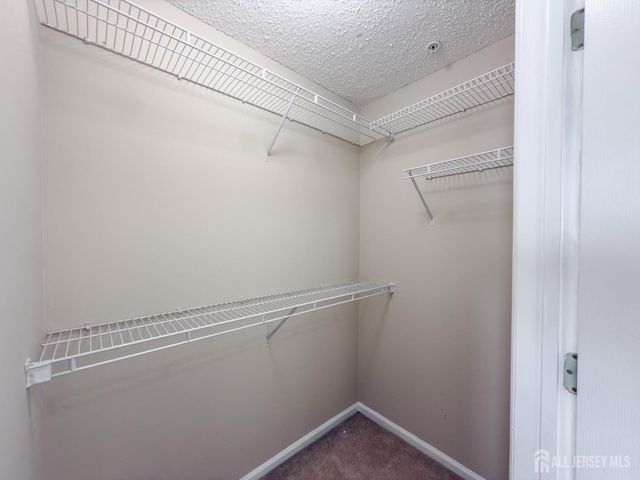 48 Prestwick Way, Edison, NJ 08820