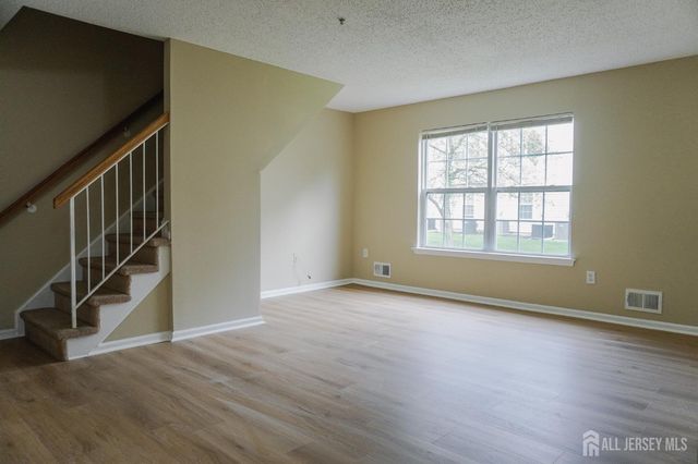 48 Prestwick Way, Edison, NJ 08820