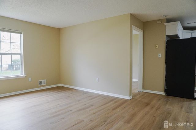 48 Prestwick Way, Edison, NJ 08820