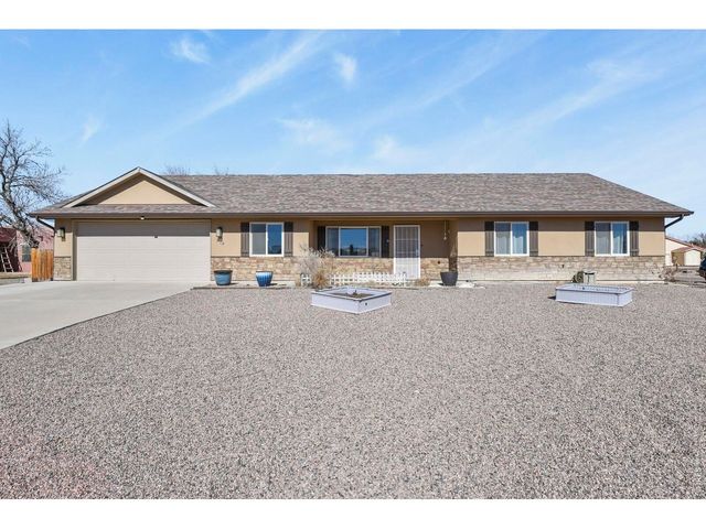 573 W Archer Plz, Pueblo West, CO 81007