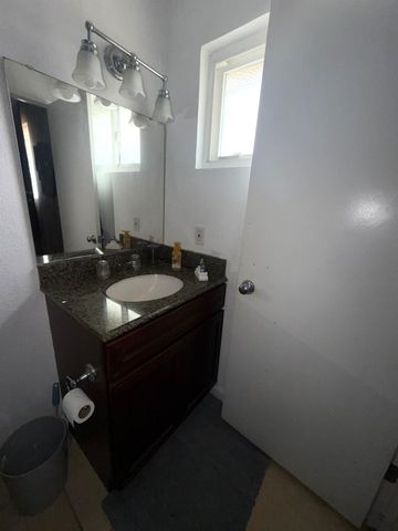 2345 Edinburgh Dr, Elverta, CA 95626