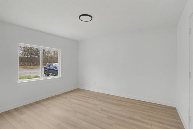 1411 W Gandy Street, Denison, TX 75020