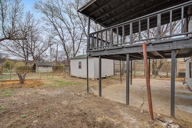 1411 W Gandy Street, Denison, TX 75020