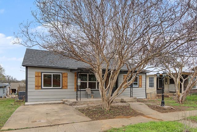 1411 W Gandy Street, Denison, TX 75020