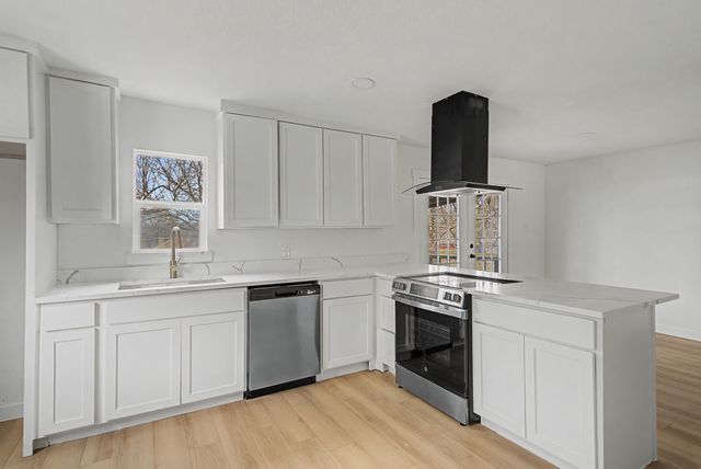 1411 W Gandy Street, Denison, TX 75020