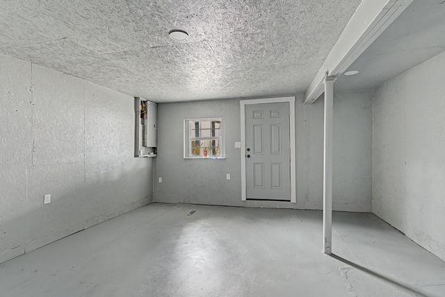 1411 W Gandy Street, Denison, TX 75020