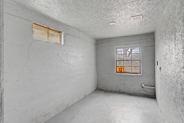 1411 W Gandy Street, Denison, TX 75020