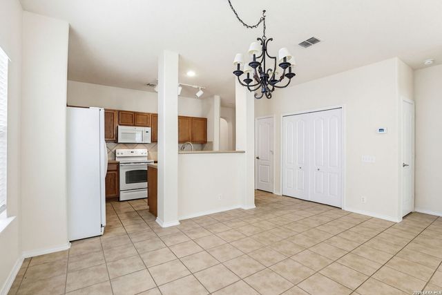 6038 Pecan Tree, San Antonio, TX 78240